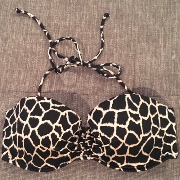 Victoria’s Secret Swimsuit Top - Picture 1 of 2